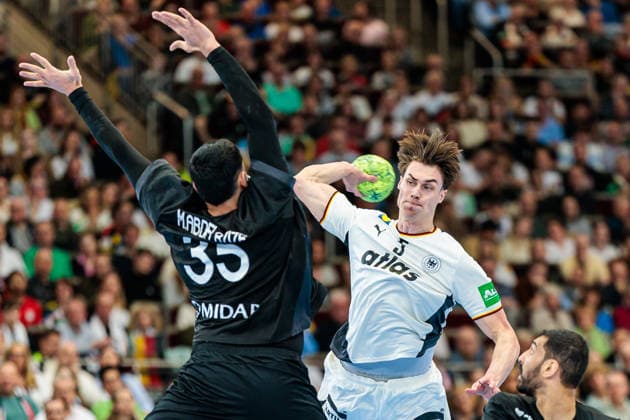 v.l. Mahmoud Abdelaziz (Aegypten, 35), Miro Schluroff (Deutschland, 05) GER, Deutschland (GER) vs. Aegypten (EGY), Handball, Laenderspiel, Spielzeit 2025 2026, 19.03.2026 GER, Deutschland (GER) vs. Aegypten (EGY), Handball, Laenderspiel, Spielzeit 2025 2026, 19.03.2026 Dortmund Copyright: xEibner-Pressefoto JanxRollingerx EP_JSK