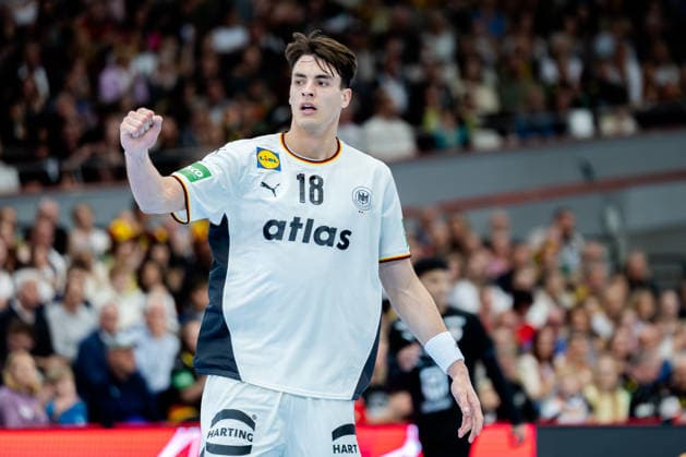 Dortmund 19.03.2026, Handball, Herren, Länderspiel, Deutschland Ägypten Julian Köster (Deutschland, 18) jubelt nach dem Treffer Dortmund Westfalenhalle NRW Germany
