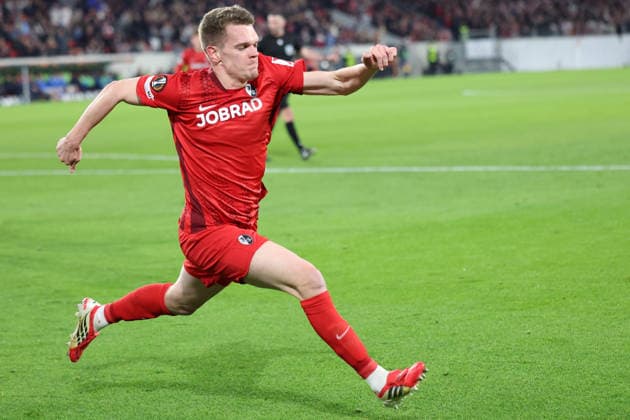 19.03.2026, xrekx, Fussball UEFA Europa League, SC Freiburg - KRC Genk v.l. Torjubel nach dem Tor zum celebrating the goal celebrate 1:0 durch Matthias Ginter (SC Freiburg) (DFL DFB REGULATIONS PROHIBIT ANY USE OF PHOTOGRAPHS as IMAGE SEQUENCES and or QUASI-VIDEO) Freiburg
