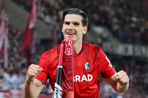 Torjubel bei Igor Matanovic (SC Freiburg, 31) nach seinem Tor zum 2:0 , Deutschland, Fussball, UEFA Europa League, Achtelfinale, 2025 2026, SC Freiburg vs. KRC Genk, 19.03.2026, Freiburg im Breisgau Europa-Park Stadion Deutschland Copyright: xGrantxHubbsx