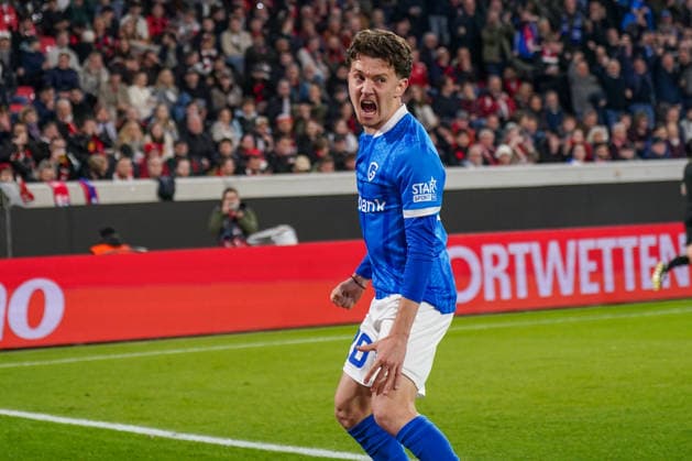 Deutschland: Fussball UEFA Europa League 2025 - 2026, Achtelfinale - SC Freiburg vs KRC Genk - Europa-Park-Stadion: Tor und Torjubel zum 2:1 durch Konstantinos Karetsas (KRC Genk, 20) Freude, Emotionen, Jubel, Geste, Gestik, Emotion, Mimik, Gesichtsausdruck, Emotion Copyright: xJOERANxSTEINSIEKx