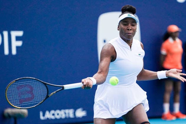 March 19, 2026, Miami Gardens, Florida, USA: Venus Williams (USA) returns a shot to Francesca Jones (not pictured) during the first round of the 2026 Miami Open presented by Itau at Hard Rock Stadium. Miami Gardens USA - ZUMAw109 20260319_fap_w109_004 Copyright: xDebbyxWongx