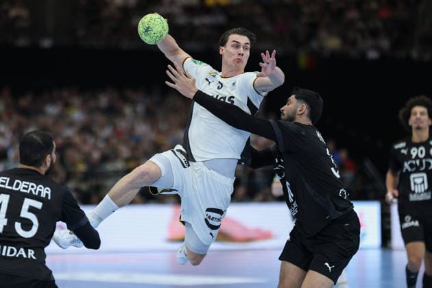 Deutschland - Ägypten, Handball-Testspiel Miro Schluroff (Deutschland, 5) gegen Mahmoud Abdelaziz (Ägypten, 35). Handball-Länderspiel der Männer zwischen Deutschland und Ägypten in der Westfalenhalle in Dortmund am 19. März 2026, Dortmund Nordrhein-Westfalen Deutschland Westfalenhalle