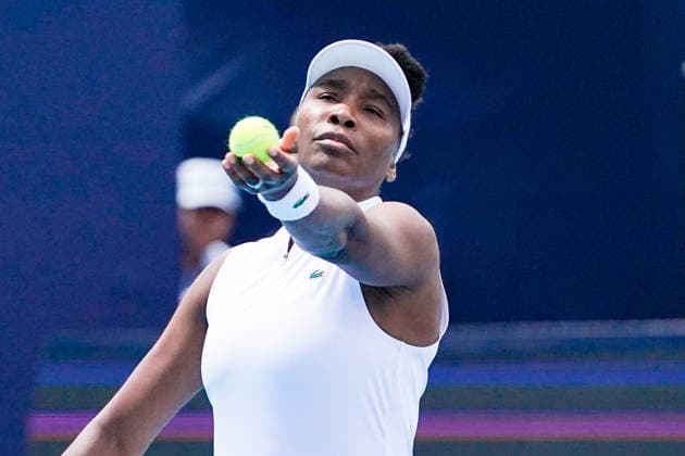 March 19, 2026, Miami Gardens, Florida, USA: Venus Williams (USA) serves to Francesca Jones (not pictured) during the first round of the 2026 Miami Open presented by Itau at Hard Rock Stadium. TENNIS 2026: Miami Open - Round 1.  - ZUMAw109 20260319_fap_w109_012 Copyright: xDebbyxWongx