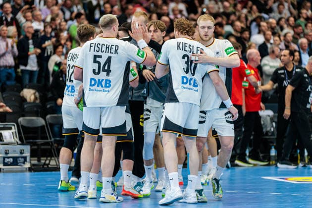 Siegesjubel nach 41:38 Sieg, Deutschland GER, Deutschland (GER) vs. Aegypten (EGY), Handball, Laenderspiel, Spielzeit 2025 2026, 19.03.2026 GER, Deutschland (GER) vs. Aegypten (EGY), Handball, Laenderspiel, Spielzeit 2025 2026, 19.03.2026 Dortmund Copyright: xEibner-Pressefoto JanxRollingerx EP_JSK