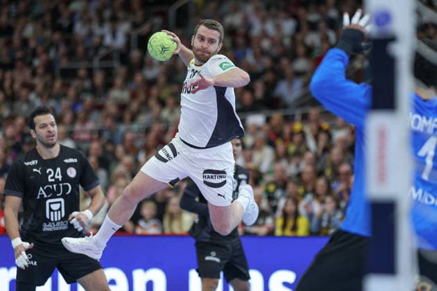 Deutschland - Ägypten, Handball-Testspiel Lukas Mertens (Deutschland, 36) wirft auf das Tor von Torwart Abdelraham Homaied (Ägypten, 1). Links Ibrahim Elmasry (Ägypten, 24). Handball-Länderspiel der Männer zwischen Deutschland und Ägypten in der Westfalenhalle in Dortmund am 19. März 2026, Dortmund Nordrhein-Westfalen Deutschland Westfalenhalle