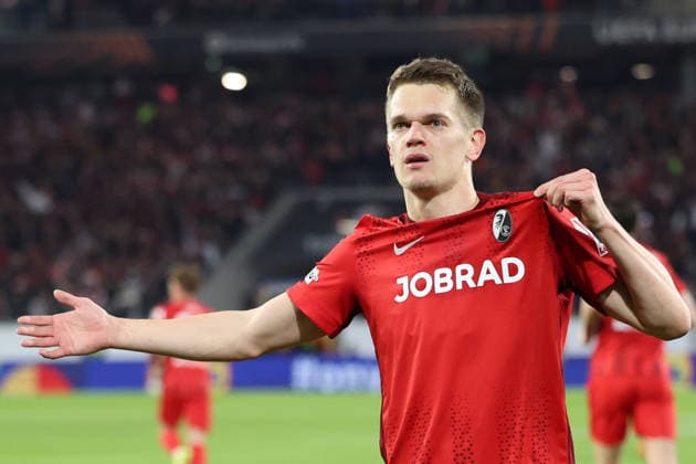 19.03.2026, xrekx, Fussball UEFA Europa League, SC Freiburg - KRC Genk v.l. Torjubel nach dem Tor zum celebrating the goal celebrate 1:0 durch Matthias Ginter (SC Freiburg) (DFL DFB REGULATIONS PROHIBIT ANY USE OF PHOTOGRAPHS as IMAGE SEQUENCES and or QUASI-VIDEO) Freiburg