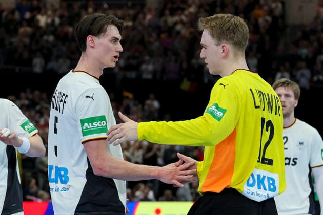Miro Schluroff (Germany) und Torhueter Lasse Ludwig (Germany) jubeln, Handball International Friendly, Länderspiel, Nationalmannschaft Germany v Egypt, Westfalenhalle am 19. March 2026 in Dortmund, Deutschland. (Foto von Marco Steinbrenner DeFodi Images) Miro Schluroff (Germany) und Torhueter Lasse Ludwig (Germany) cheer, Handball International Friendly, Germany v Egypt, Westfalenhalle, March 19, 2026 in Dortmund, Germany. (Photo by Marco Steinbrenner DeFodi Images) -