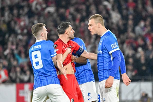 Vincenzo Grifo (SC Freiburg, 32) mit Emotion bei Daan Heymans (KRC Genk, 38), Bryan Heynen (KRC Genk, 08) GER, SC Freiburg - KRC Genk, Fussball, Europa League, Achtelfinale, Saison 2025 2026, 19.03.2026 GER, SC Freiburg - KRC Genk, Fussball, Europa League, Achtelfinale, Saison 2025 2026, 19.03.2026 Freiburg Copyright: xEibner-Pressefoto ThomasxHessx EP_THS