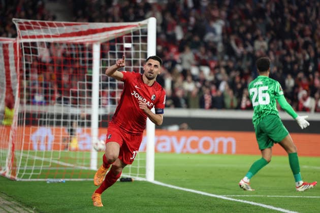19.03.2026, xrekx, Fussball UEFA Europa League, SC Freiburg - KRC Genk v.l. Torjubel nach dem Tor zum celebrating the goal celebrate 3:1 durch Vincenzo Grifo (SC Freiburg) (DFL DFB REGULATIONS PROHIBIT ANY USE OF PHOTOGRAPHS as IMAGE SEQUENCES and or QUASI-VIDEO) Freiburg