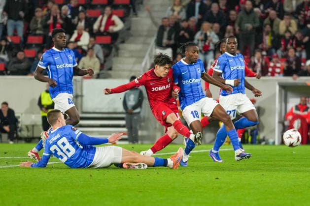 UEFA Europa League: SC Freiburg vs KRC Genk, 19.03.2026 Yuito Suzuki (SC Freiburg, 14) mit seinem Tor zum 4:1 UEFA Europa League: SC Freiburg vs KRC Genk, Europa-Park-Stadion, 19.03.2026 Copyright: xBEAUTIFULxSPORTS Boscox