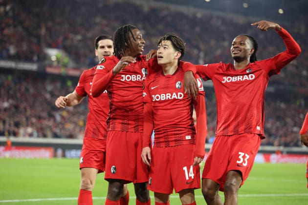 19.03.2026, xrekx, Fussball UEFA Europa League, SC Freiburg - KRC Genk v.l. Torjubel nach dem Tor zum celebrating the goal celebrate 4:1 durch Yuito Suzuki (SC Freiburg) mit Igor Matanovic (SC Freiburg) Johan Manzambi (SC Freiburg) Jordy Makengo (SC Freiburg) (DFL DFB REGULATIONS PROHIBIT ANY USE OF PHOTOGRAPHS as IMAGE SEQUENCES and or QUASI-VIDEO) Freiburg