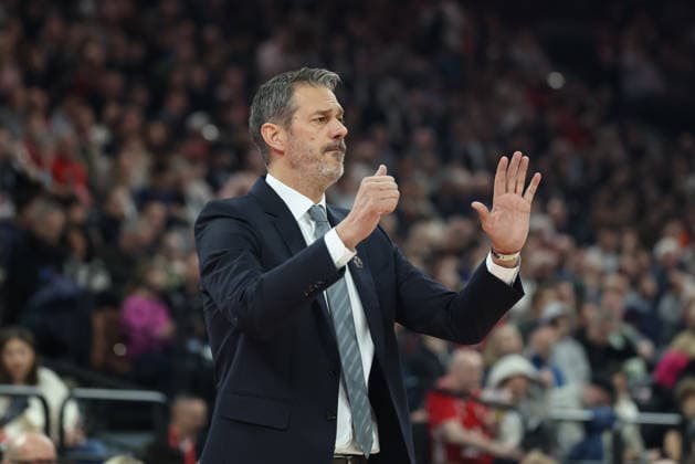 Jurica Golemac (Dubai Basketball, Chef-Trainer) gestikuliert, GER, FC Bayern Basketball vs. Dubai Basketball, Basketball, Euroleague, 32. Spieltag, Saison 2025 2026, 19.03.2026, GER, FC Bayern Basketball vs. Dubai Basketball, Basketball, Euroleague, 32. Spieltag, Saison 2025 2026, 19.03.2026 Muenchen Copyright: xEibner-Pressefoto JennixMaulx EP_JML