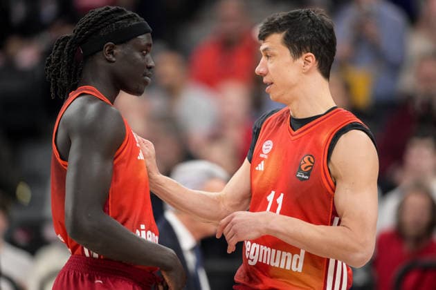 Basketball, Euroleague, 20260319, FC Bayern München - Dubai Basketball. Im Bild v.l. Wenyen GABRIEL (Bayern, 32), Vladimir LUCIC (Bayern, 11). München SAP Garden Bayern Deutschland Copyright: Passion2Press.dex xMarkusxFischex