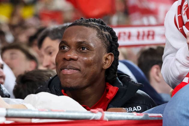 Cyriaque Irie (SC Freiburg, 22) nach dem Spiel bei den Fans , Deutschland, Fussball, UEFA Europa League, Achtelfinale, 2025 2026, SC Freiburg vs. KRC Genk, 19.03.2026, Freiburg im Breisgau Europa-Park Stadion Deutschland Copyright: xGrantxHubbsx