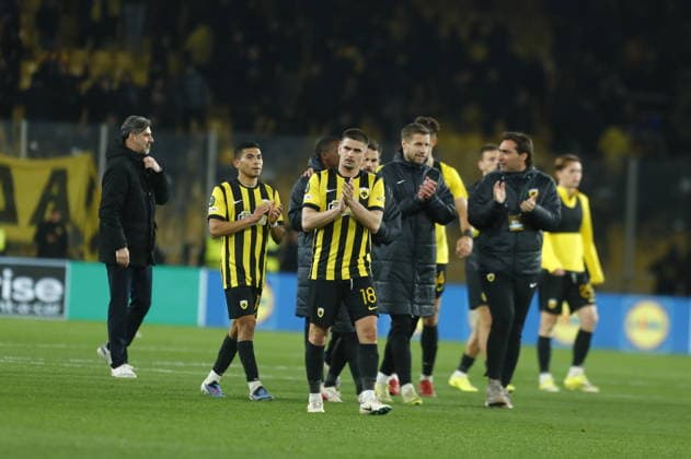UEFA Conference League, AEK Athens vs vs Celje - Players of AEK Athens celebrate ath the end of the UEFA Conference League round of 16 second leg soccer match between AEK Athens and Celje, in Athens, Greece, 19 March 2026. IMAGO ONE INCH PRODUCTIONS ATHENS GREECE Copyright: xOnexInchxProductionsx 6899767