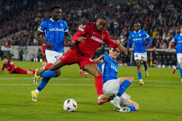 Deutschland: Fussball UEFA Europa League 2025 - 2026, Achtelfinale - SC Freiburg vs KRC Genk - Europa-Park-Stadion: Bruno Ogbus (SC Freiburg, 43) Copyright: xJOERANxSTEINSIEKx