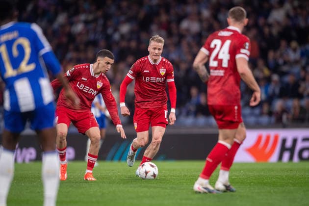 March 19, 2026, Porto, Porto, Portugal: PORTO, PORTUGAL - MARCH 18: CHRIS FUHRICH of VfB Stuttgart is seen on action during the UEFA Europa League 2025 26 Round of 16 second leg between FC Porto and VfB Stuttgart at Estadio do Dragao on March 19, 2026 in Porto, Portugal FC Porto X VfB Stuttgart - UEFA Europa League  - ZUMAl192 20260319_zsp_l192_033 Copyright: xMiguelxLemosx