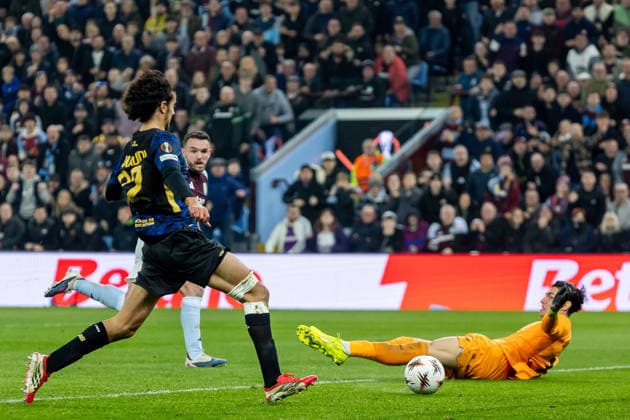 Aston Villa v Lille OSC, Europa League GOAL scores 1-0 Aston Villa midfielder John McGinn (7) shoots at goal and scores during the Europa League match between Aston Villa and Lille OSC at Villa Park, Birmingham, UK on 19 March 2026. Birmingham Villa Park West Midlands UK Editorial use only , Copyright: xManjitxNarotrax PSI-23923-0037