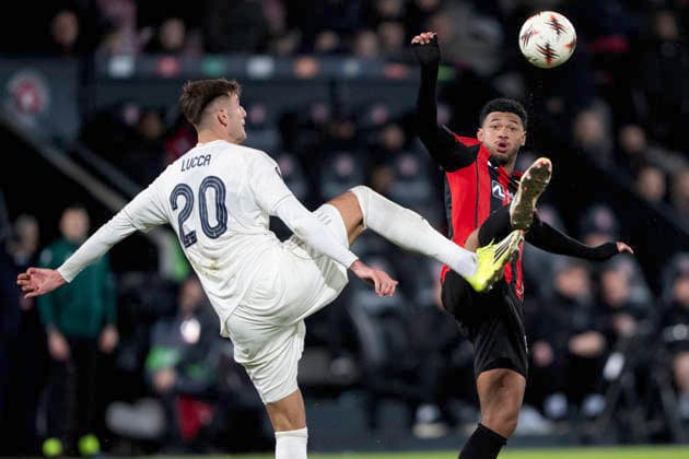 Europa League: FC Midtjylland - Nottingham Forest Nottingham Forest s Lorenzo Lucca in action with FC Midtjylland s Pedro Bravo during the match between FC Midtjylland and Nottingham Forest in the Europa League 2nd match at MCH Arena in Herning on Thursday, March 19, 2026. (Photo: Bo Amstrup Ritzau Scanpix) , Herning Denmark Mors Copyright: BoxAmrstrupx xRitzauxScanpix BoxAmstrupx spdk20260319-221910-L
