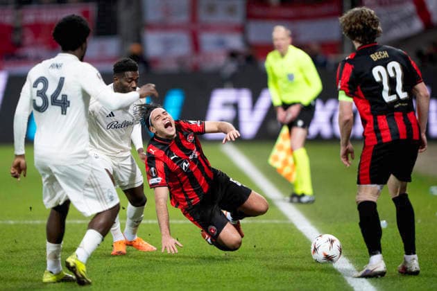 Europa League: FC Midtjylland - Nottingham Forest FC Midtjylland s Aral Simsir and Mads Bech in action with Nottingham Forest s Ibrahim Sangare and Ola Aina during the match between FC Midtjylland and Nottingham Forest in the Europa League 2nd match at MCH Arena in Herning on Thursday, March 19, 2026. (Photo: Bo Amstrup Ritzau Scanpix) , Herning Denmark Mors Copyright: BoxAmrstrupx xRitzauxScanpix BoxAmstrupx spdk20260319-221346-L