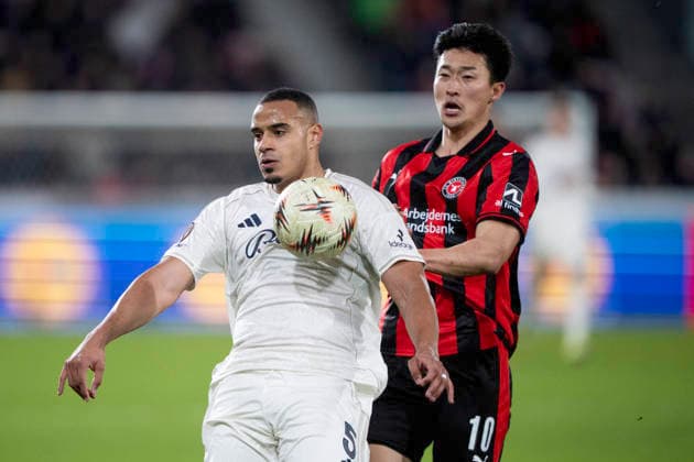 Europa League: FC Midtjylland - Nottingham Forest Nottingham Forest s Murillo in action with FC Midtjylland s Cho Gue-Sung during the match between FC Midtjylland and Nottingham Forest in the Europa League 2nd leg at MCH Arena in Herning on Thursday, March 19, 2026. (Photo: Bo Amstrup Ritzau Scanpix) , Herning Denmark Mors Copyright: BoxAmrstrupx xRitzauxScanpix BoxAmstrupx spdk20260319-222439-L