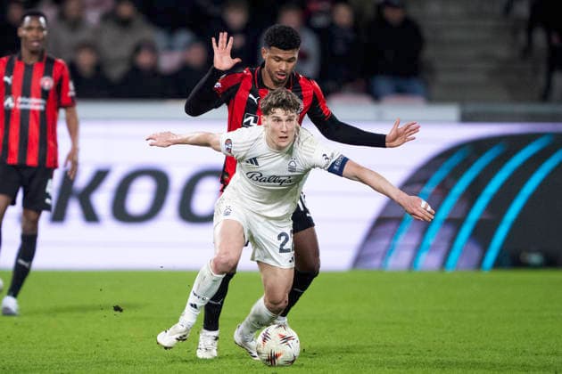 Europa League: FC Midtjylland - Nottingham Forest Nottingham Forest s Ryan Yates in action with FC Midtjylland s Pedro Bravo during the match between FC Midtjylland and Nottingham Forest in the Europa League 2nd leg at MCH Arena in Herning on Thursday, March 19, 2026. (Photo: Bo Amstrup Ritzau Scanpix) , Herning Denmark Mors Copyright: BoxAmrstrupx xRitzauxScanpix BoxAmstrupx spdk20260319-222443-L