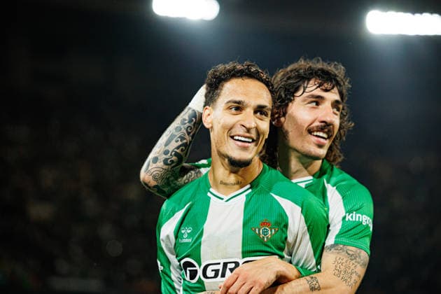 Antony and Hector Bellerin seen celebrating after scoring goal during UEFA Europa League round of 16 game between teams of Real Betis Balompie and Panathinaikos FC (Maciej Rogowski Ball Raw Images) Sevilla Estadio La Cartuja Spain Copyright: xMaciejxRogowskix maciejrogowski_betis_pao_2526-46