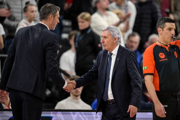 Basketball, Euroleague, 20260319, FC Bayern München - Dubai Basketball. Im Bild v.l. Trainer von Dubai Jurica GOLEMAC, Head Coach des Bayern Svetislav PESIC. München SAP Garden Bayern Deutschland Copyright: Passion2Press.dex xMarkusxFischex