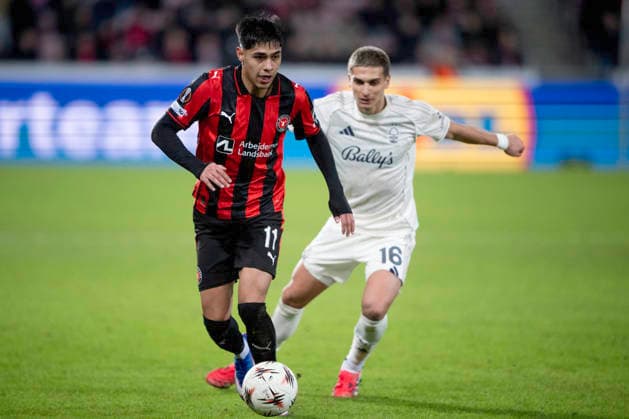 Europa League: FC Midtjylland - Nottingham Forest FC Midtjylland s Dario Osorio in action with Nottingham Forest s Nicolas Dominguez during the match between FC Midtjylland and Nottingham Forest in the Europa League 2nd match at MCH Arena in Herning on Thursday, March 19, 2026. (Photo: Bo Amstrup Ritzau Scanpix) , Herning Denmark Mors Copyright: BoxAmrstrupx xRitzauxScanpix BoxAmstrupx spdk20260319-223312-L
