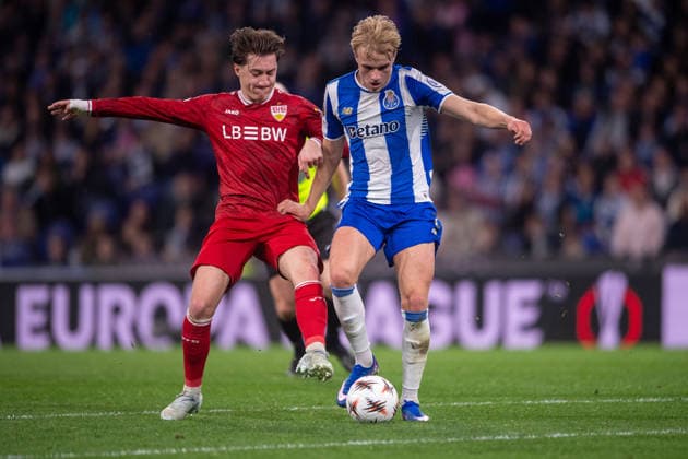 March 19, 2026, Porto, Porto, Portugal: PORTO, PORTUGAL - MARCH 18: VICTOR FROHOLDT from FC Porto is seen on action during the UEFA Europa League 2025 26 Round of 16 second leg between FC Porto and VfB Stuttgart at Estadio do Dragao on March 19, 2026 in Porto, Portugal FC Porto X VfB Stuttgart - UEFA Europa League  - ZUMAl192 20260319_zsp_l192_070 Copyright: xMiguelxLemosx