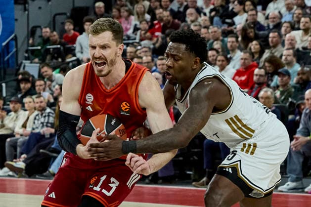 Turkish Airlines EuroLeague Basketball, FC Bayern Munich Basketball vs Dubai Basketball, München FC Bayern Basketball, Munich FC Bayern Basketball, Dubai Basketball, 2026-03-19 in München (SAP Garden) OBST Andreas (FC Bayern Munich Guard (G) Nr13-BAY13), WRIGHT IV Mckinley (Dubai Basketball Guard (G) Nr25-DUB25) sportworld München SAP Garden Bayern Deutschland