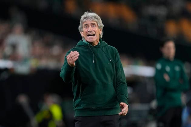 March 19, 2026, Sevilla, Sevilla, Spain: Manuel Pellegrini, head coach of Real Betis Balompie, gestures during the UEFA Europa League 2025 26 Round of 16 Second Leg match between Real Betis Balompie and Panathinaikos FC at La Cartuja stadium on March 19, 2026, in Sevilla, Spain. Sevilla Spain - ZUMAa181 20260319_zaa_a181_232 Copyright: xJoaquinxCorcherox