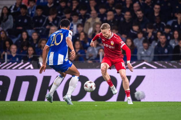 FC Porto v VfB Stuttgart - UEFA Europa League 2025 26 Round of 16 Second Leg Chris Fuhrich of VfB Stuttgart is seen in action during the UEFA Europa League 2025 26 Round of 16 second leg match between FC Porto and VfB Stuttgart at Estadio do Dragao in Porto, Portugal, on March 19, 2026. Porto Porto Portugal  Copyright: xMiguelxLemosx originalFilename:lemos-fcportox260319_npxEf.jpg