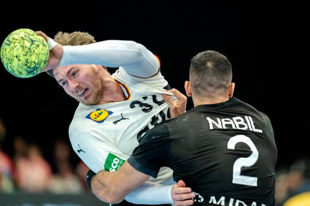 Dortmund 19.03.2026, Handball, Herren, Länderspiel, Deutschland Ägypten Franz Semper (Deutschland, 32) im Zweikampf mit Nabil Sherif (Ägypten, 2) Dortmund Westfalenhalle NRW Germany