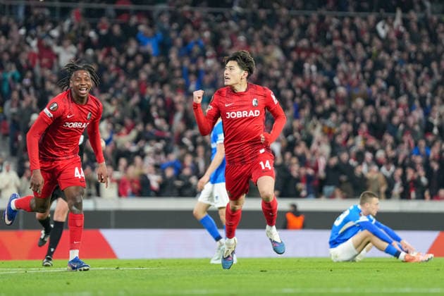 Yuito Suzuki (SC Freiburg, 14) Torjubel, Emotionen, Torschuss, Abschluss, Torerfolg, Tor, Treffer , Deutschland, Fussball, UEFA Europa League, Achtelfinale, Rückspiel, 2025 2026, SC Freiburg vs. KRC Genk, 19.03.2026, Europa-Park Stadion, Freiburg, Deutschland Freiburg Europa-Park Stadion Baden-Württemberg Deutschland Copyright: xArnexAmbergx