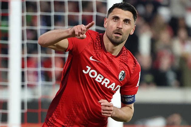 19.03.2026, xrekx, Fussball UEFA Europa League, SC Freiburg - KRC Genk v.l. Torjubel nach dem Tor zum celebrating the goal celebrate 3:1 durch Vincenzo Grifo (SC Freiburg) (DFL DFB REGULATIONS PROHIBIT ANY USE OF PHOTOGRAPHS as IMAGE SEQUENCES and or QUASI-VIDEO) Freiburg
