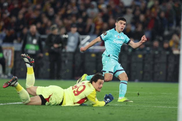 CALCIO - UEFA Europa League - AS Roma vs Bologna FC Rome, Italy - March 19, 2025: Nicolo Cambiaghi (Winger) of Bologna FC 1909 score the goal 3-4 and celebrate with the teammates during the UEFA Europe League 2025 2026, Round of 16 second leg, between AS Roma vs Bologna FC 1909 at stadium in Rome Roma Italy  Copyright: xIPAxSport ABACAx