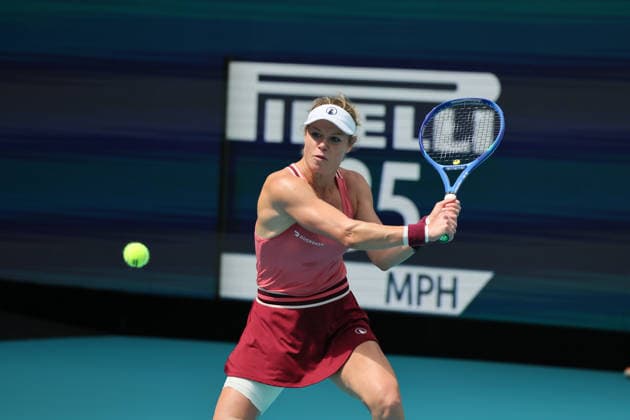 March 19, 2026, Miami Gardens, Florida, United States Of America: MIAMI GARDENS, FLORIDA - MARCH 19: Alexandra Eala of the Philippines defeats Laura Siegemund of Germany during their match on day 3 of the Miami Open at Hard Rock Stadium on March 19, 2026 in Miami Gardens, Florida. ...People: Laura Siegemund Miami Gardens United States Of America - ZUMAs214 20260319_ada_s214_014 Copyright: xSMGx
