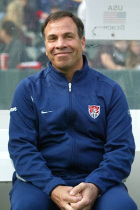 USA V Denmark, International Friendly, Länderspiel, Nationalmannschaft Bruce Arena, USA Head Coach on team bench before the International Friendly match between USA and Denmark at Home Depot Center Carson on January 18, 2004 in California, United States. California Home Depot Center Carson United States United States Copyright: xAllstarxPicturexLibraryxLtdx