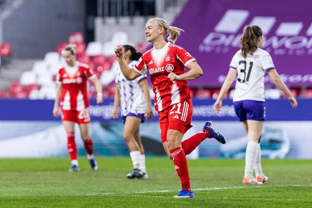 GOOGLE PIXEL Frauen Bundesliga, SGS Essen - FC Bayern München; 20.03.2026 Jubel zum 0:1 durch Pernille Harder (FC Bayern München, 21) GOOGLE PIXEL Frauen Bundesliga, SGS Essen - FC Bayern München, Essen, Stadion an der Hafenstrasse am 20.03.2026 DFB REGULATIONS PROHIBIT ANY USE OF PHOTOGRAPHS AS IMAGE SEQUENCES AND OR QUASI-VIDEO. Copyright: xBEAUTIFULxSPORTS Wunderlx
