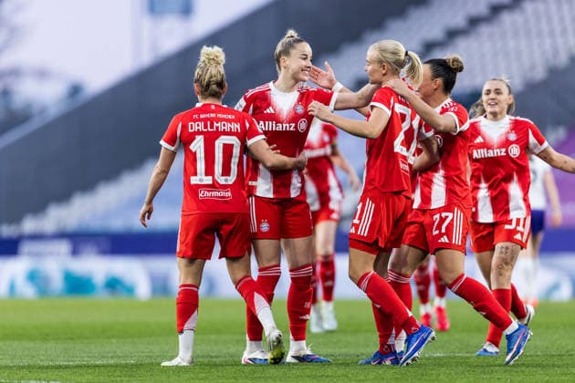 GOOGLE PIXEL Frauen Bundesliga, SGS Essen - FC Bayern München; 20.03.2026 Jubel zum 0:1 durch Pernille Harder (FC Bayern München, 21) GOOGLE PIXEL Frauen Bundesliga, SGS Essen - FC Bayern München, Essen, Stadion an der Hafenstrasse am 20.03.2026 DFB REGULATIONS PROHIBIT ANY USE OF PHOTOGRAPHS AS IMAGE SEQUENCES AND OR QUASI-VIDEO. Copyright: xBEAUTIFULxSPORTS Wunderlx