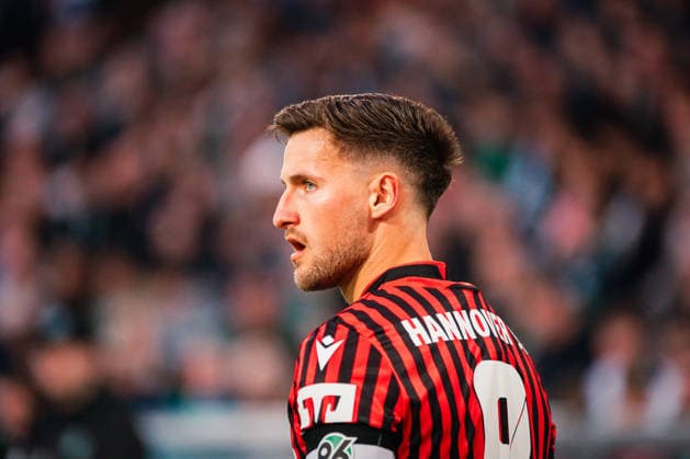2. Bundesliga: Hannover 96 vs. Eintracht Braunschweig, 20.03.2026 Enzo Leopold (Hannover 96, 8); Fußball, 2. Bundesliga, 27. Spieltag: Hannover 96 vs. Eintracht Braunschweig am 20.03.2026 in der Heinz von Heiden Arena, Hannover DFL REGULATIONS PROHIBIT ANY USE OF PHOTOGRAPHS AS IMAGE SEQUENCES AND OR QUASI-VIDEO.