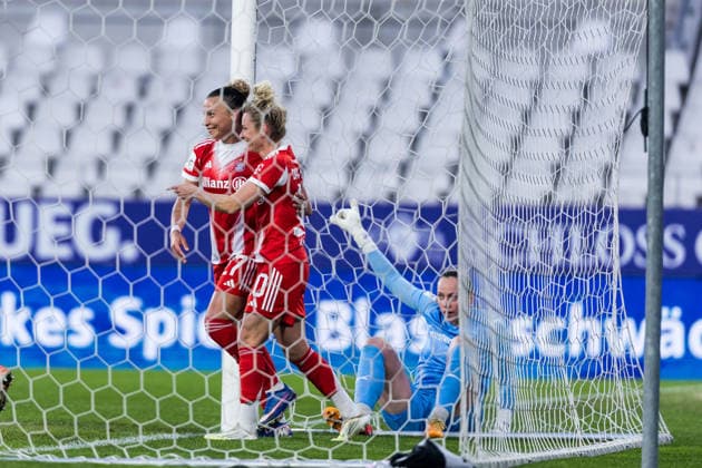 GOOGLE PIXEL Frauen Bundesliga, SGS Essen - FC Bayern München; 20.03.2026 Jubel zum 0:2 durch Linda Dallmann (FC Bayern München, 10) GOOGLE PIXEL Frauen Bundesliga, SGS Essen - FC Bayern München, Essen, Stadion an der Hafenstrasse am 20.03.2026 DFB REGULATIONS PROHIBIT ANY USE OF PHOTOGRAPHS AS IMAGE SEQUENCES AND OR QUASI-VIDEO. Copyright: xBEAUTIFULxSPORTS Wunderlx
