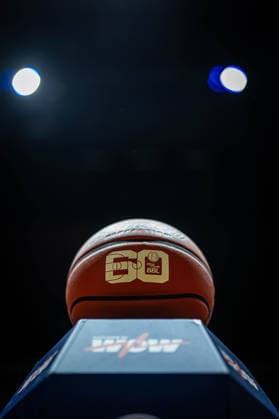 Basketball Berlin 20.03.2026 Saison 2025 2026 EasyCredit BBL 1. Bundesliga Männer, Herren Alba Berlin - Rostock Seawolves Spielball 60 Jahre BBL