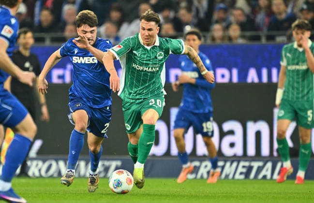 20.03.2026 - Fussball - Saison 2025 2026 - 2. Fussball - Bundesliga - 27. Spieltag: Karlsruher SC KSC Karlsruhe - SpVgg Greuther Fürth SGF ( Kleeblatt ) - Sportfoto Zink - xwoxzix - DFL regulations prohibit any use of photographs as image sequences and or quasi-video - only for editorial use - Lilian Egloff (25, Karlsruher SC KSC ) Felix Klaus (30, SpVgg Greuther Fürth )