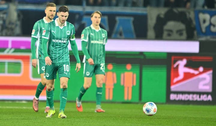20.03.2026 - Fussball - Saison 2025 2026 - 2. Fussball - Bundesliga - 27. Spieltag: Karlsruher SC KSC Karlsruhe - SpVgg Greuther Fürth SGF ( Kleeblatt ) - Sportfoto Zink - xwoxzix - DFL regulations prohibit any use of photographs as image sequences and or quasi-video - only for editorial use - Branimir Hrgota (10, SpVgg Greuther Fürth ) enttäuscht Enttäuschung