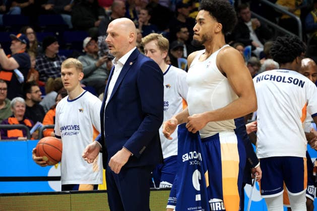 DEU, easyCredit BBL, ALBA vs. Rostock Seawolves, 20.03.2026, Uber-Arena, Berlin, DEU, easyCredit BBL, ALBA vs. Rostock Seawolves, im Bild CHEFTRAINER Przemyslaw Frasunkiewicz (Rostock Seawolves)