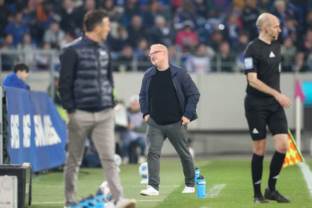 unzufriedden Heiko Vogel (SpVgg Greuther Fuerth, Chef-Trainer), Karlsruher SC vs. SpVgg Greuther Fuerth, 2. Bundesliga, 27. Spieltag, 2025 2026, 20.03.2026, DFL REGULATIONS PROHIBIT ANY USE OF PHOTOGRAPHS AS IMAGE SEQUENCES AND OR QUASI-VIDEO, Karlsruher SC vs. SpVgg Greuther Fuerth, 2. Bundesliga, 27. Spieltag, 2025 2026, 20.03.2026 Karlsruhe