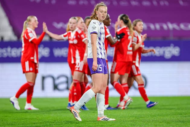 20.03.2026, Fußball, 1. Frauen Bundesliga, SGS Essen - FC Bayern München, Stadion Hafenstraße, Google Pixel Frauenbundesliga, 21. Spieltag, Saison 2025 2026: Laura Pucks (SGS Essen 15) enttäuscht Enttäuschung nach dem 0:5 DFB regulations prohibit any use of photographs as image sequences and or quasi-video. Nordrhein-Westfalen Deutschland